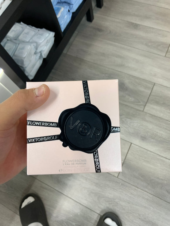 Viktor and rolf flowerbomb